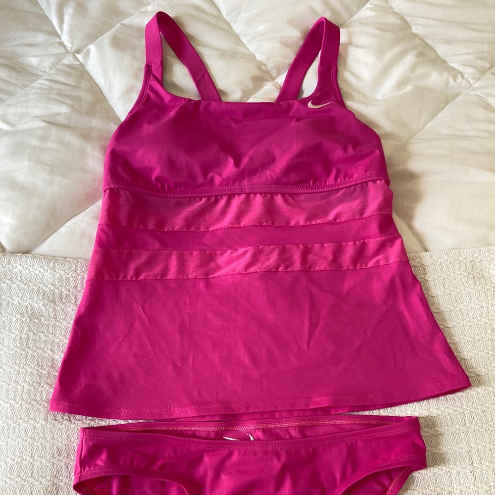 Hot Pink Nike Women’s L Tankini Swimsuit
